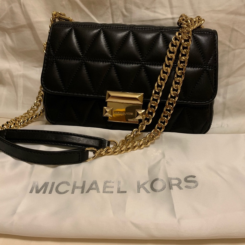 Michael Kors crossbody bag *dust bag included*